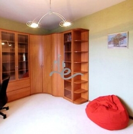 Аренда 4-комн квартиры на вторичном рынке улица Дунаевского,  д. 7