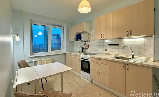 Продажа 1-комн квартиры на вторичном рынке Морская наб,  д. 17