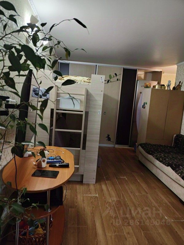 Продажа 2-комн квартиры на вторичном рынке пос. Зеленый Городок, 8