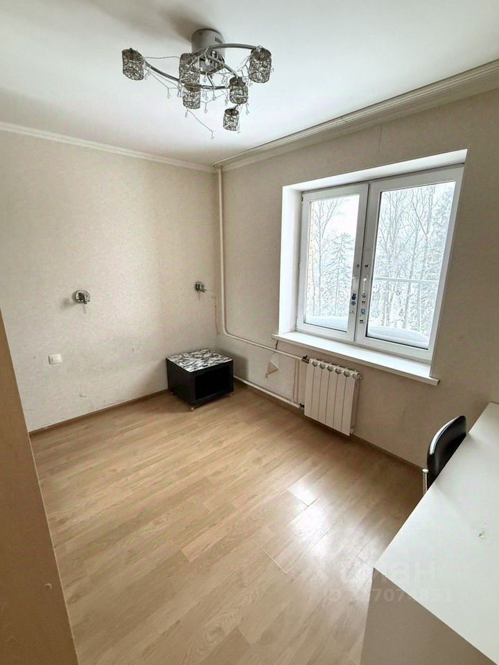 Продажа 2-комн квартиры на вторичном рынке Лобня, Спортивная улица,  д. 7к3