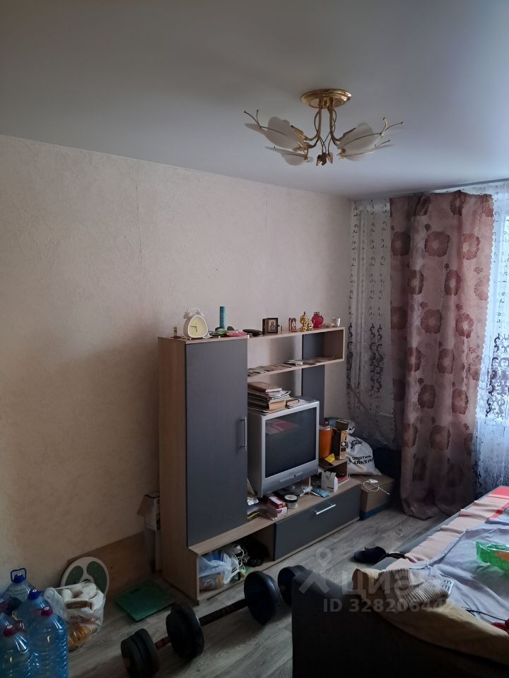 Продажа 1-комн квартиры на вторичном рынке Кингисепп, улица Жукова, 4