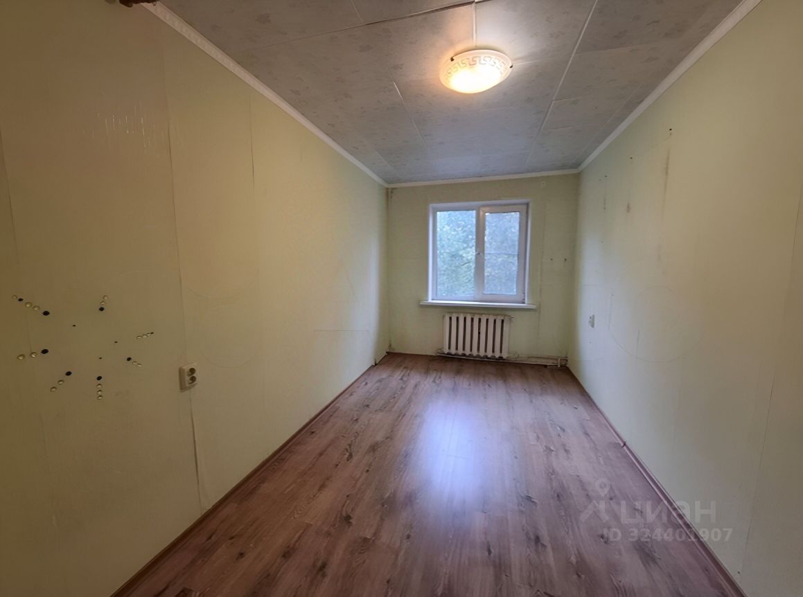 Продажа 3-комн квартиры на вторичном рынке Сходня мкр, улица Чапаева, 17