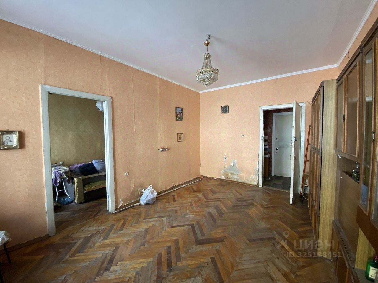 Продажа 4-комн квартиры на вторичном рынке Разъезжая улица, 31