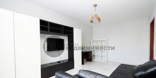 3-комн квартира Ломоносов г, Ораниенбаумский пр-кт,  д. 31