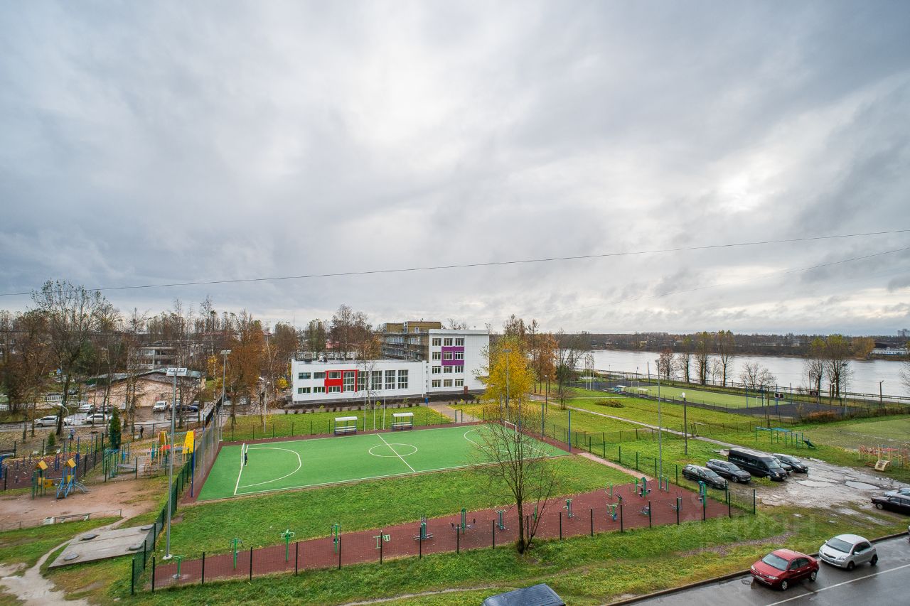 Продажа 1-комн квартиры на вторичном рынке Имени Свердлова пгт, проезд Западный, 2Б