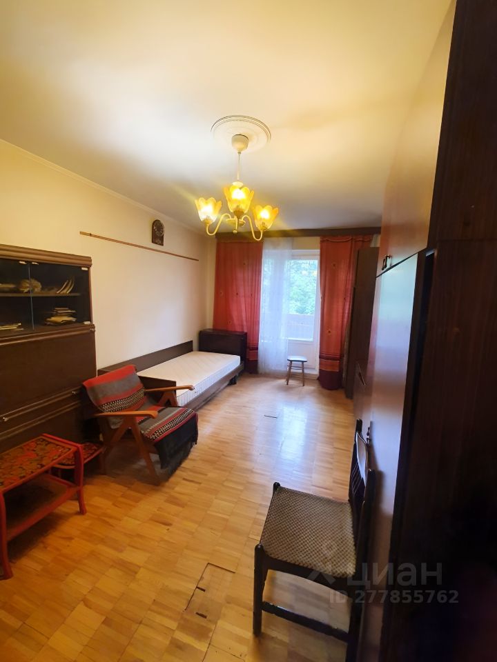 Аренда 2-комн квартиры на вторичном рынке Планерная улица, 16К3