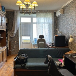 Продажа 2-комн квартиры на вторичном рынке улица Бажова,  д. 4