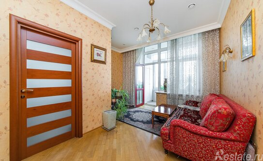 Продажа 5-комн квартиры на вторичном рынке улица Маршала Соколовского,  д. 1