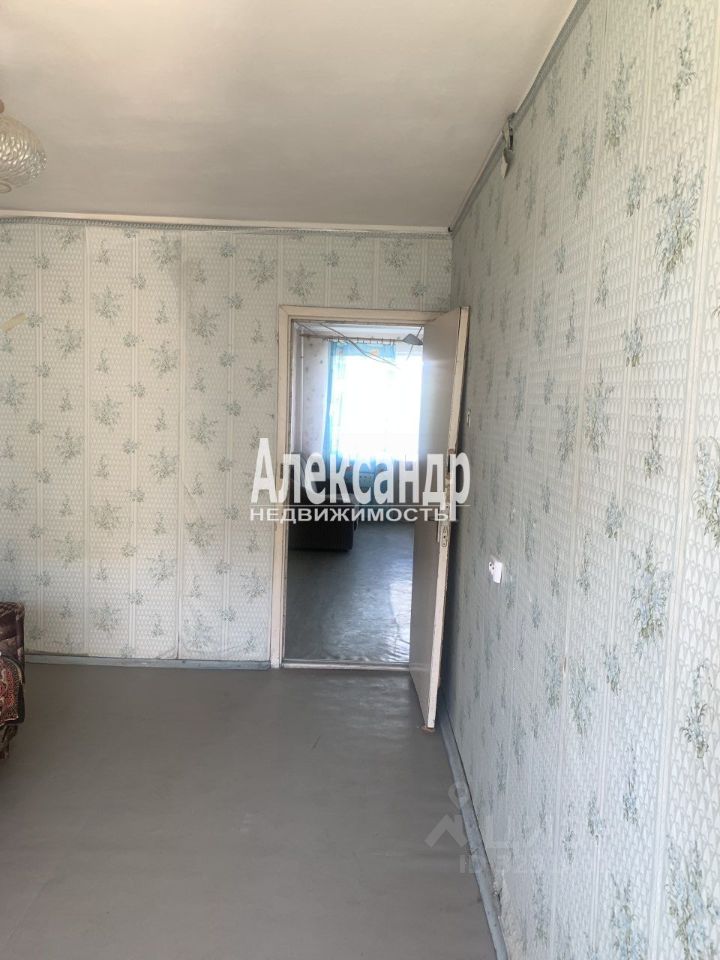 Продажа 3-комн квартиры на вторичном рынке улица Стойкости, 18К2