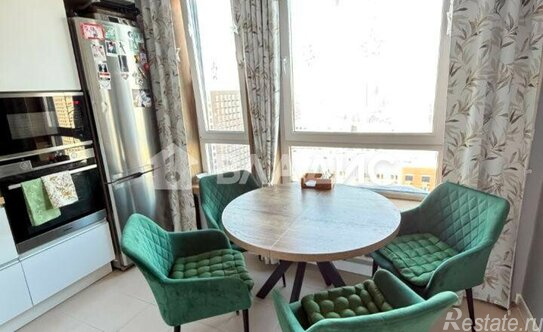 Продажа 3-комн квартиры на вторичном рынке улица Александры Монаховой,  д. 88 к2