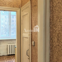 Продажа 4-комн квартиры на вторичном рынке Тобольская улица