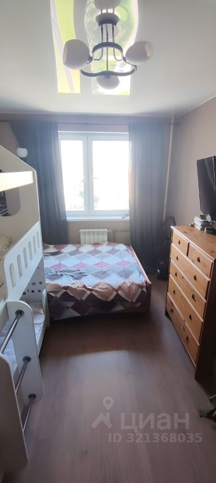 Продажа 3-комн квартиры на вторичном рынке улица Шолохова, 14