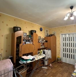 Продажа 4-комн квартиры на вторичном рынке Митинская ул,  д. 15