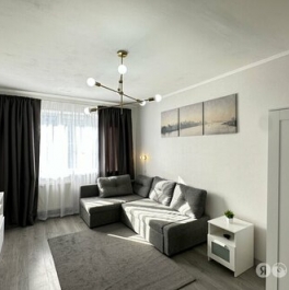 Аренда 2-комн квартиры на вторичном рынке Большевиков пр-кт,  д. 8 к1