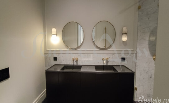 Продажа 4-комн квартиры на вторичном рынке Поклонная улица