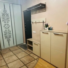 Продажа 3-комн квартиры на вторичном рынке Дыбенко ул,  д. 12,  к. 1
