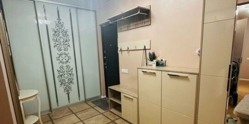 3-комн квартира Дыбенко ул,  д. 12,  к. 1