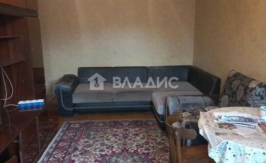 Продажа 2-комн квартиры на вторичном рынке Барвихинская улица,  д. 22