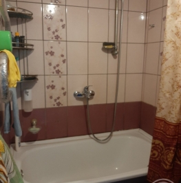 Продажа 3-комн квартиры на вторичном рынке Лесколово пос., Красноборская ул. ,  д. 61