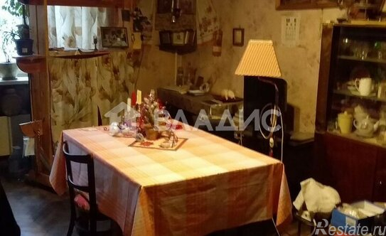 Продажа 2-комн квартиры на вторичном рынке ул Хамовнический Вал,  д. 24