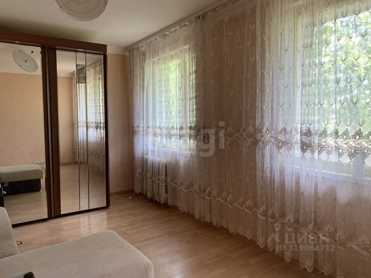 Продажа 4-комн квартиры на вторичном рынке пос. Новосиньково, 49