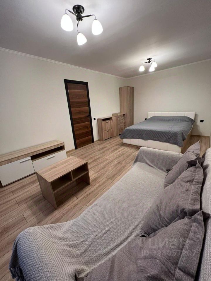 Продажа 1-комн квартиры на вторичном рынке Севастопольский проспект, 32