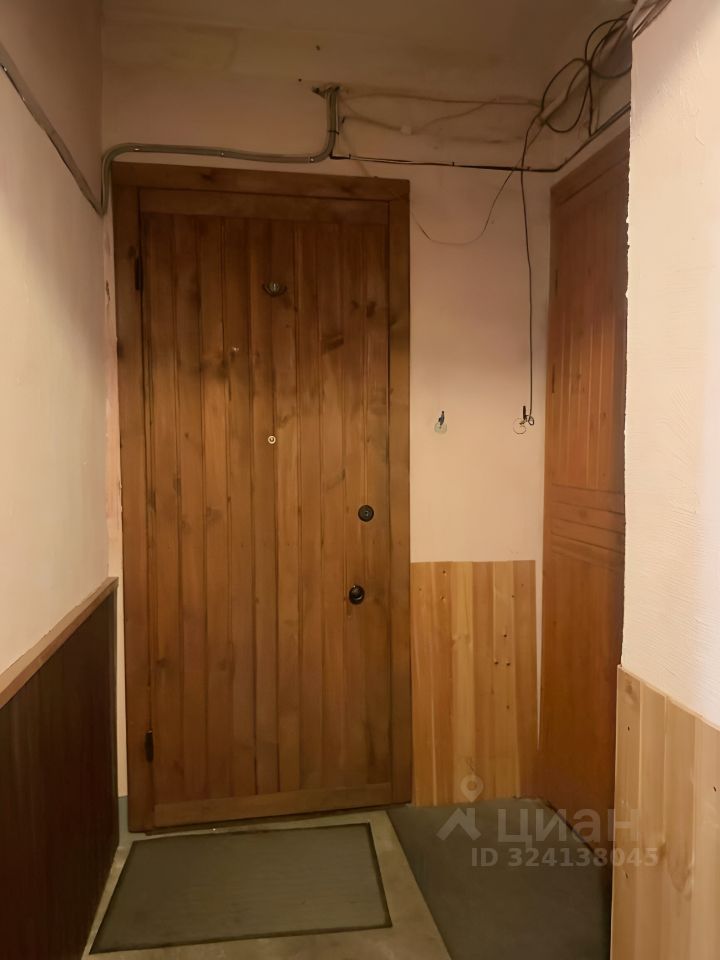 Продажа 2-комн квартиры на вторичном рынке переулок Басков, 35