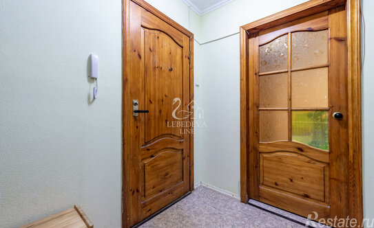 Продажа 1-комн квартиры на вторичном рынке Репищева улица,  д. 9