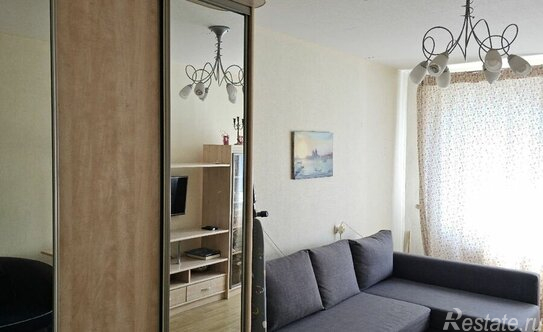 Продажа 3-комн квартиры на вторичном рынке Аэродром, улица Генерала Кныша,  д. 1