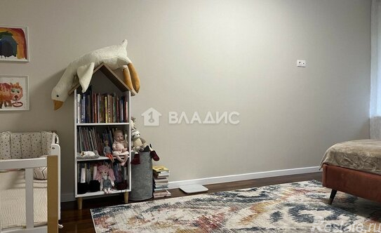 Продажа 2-комн квартиры на вторичном рынке улица Адмирала Трибуца,  д. 10