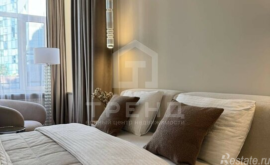 Продажа 4-комн квартиры на вторичном рынке Ропшинская улица