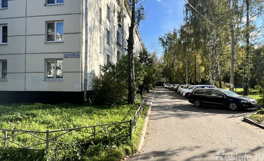 Продажа 4-комн квартиры на вторичном рынке Красносельское шоссе,  д. 42