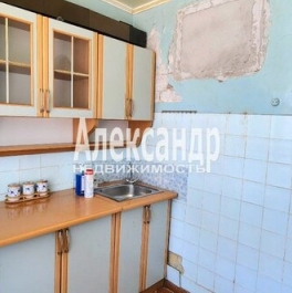 Продажа 2-комн квартиры на вторичном рынке Кириши г, Ленина пр-кт,  д. 8