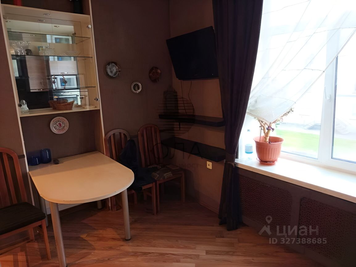 Аренда 2-комн квартиры на вторичном рынке Колпино, проспект Ленина, 24/8