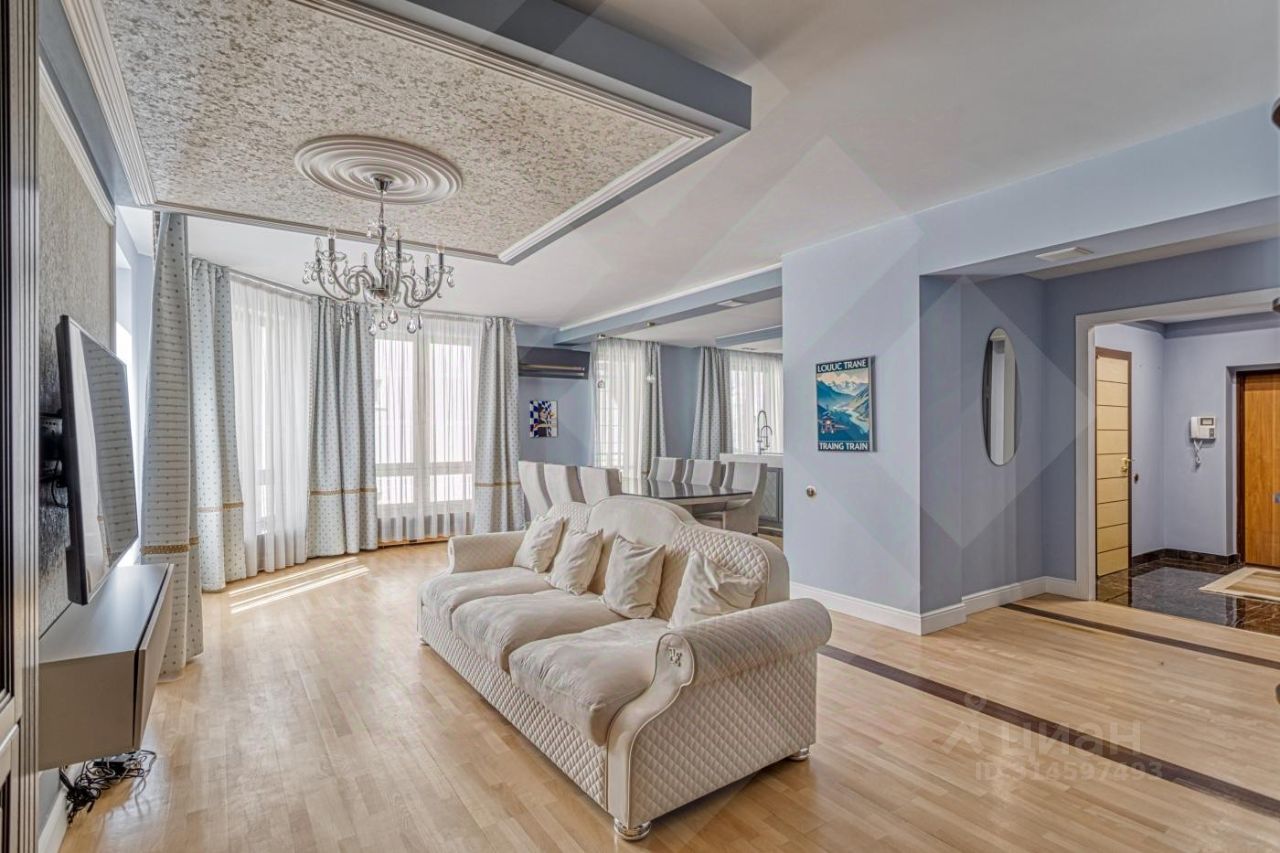 Продажа 3-комн квартиры на вторичном рынке Страстной бульвар, 10к1