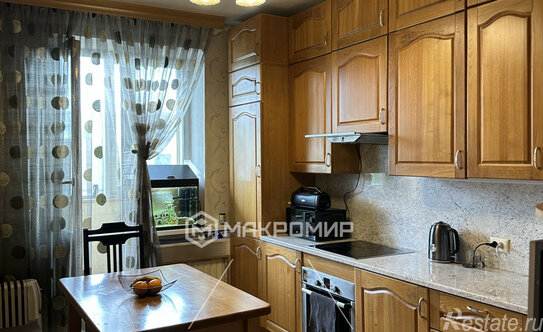 Продажа 2-комн квартиры на вторичном рынке Славы пр-кт,  д. 52,  к. 1