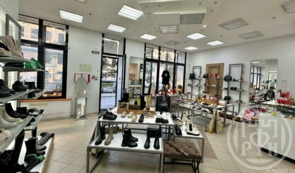 Аренда торгового помещения 7-я линия В.О.,  д. 32