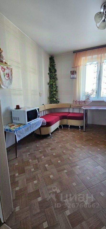 Продажа 3-комн квартиры на вторичном рынке Камышовая улица, 46К3