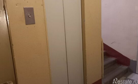 Продажа 2-комн квартиры на вторичном рынке Большеохтинский пр-кт,  д. 1,  к. 1