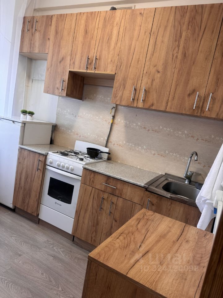 Аренда 2-комн квартиры на вторичном рынке Новопоселковая улица,  д. 9Б