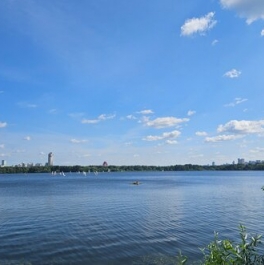 Продажа 3-комн квартиры на вторичном рынке ул Твардовского,  д. 31,  к. 1