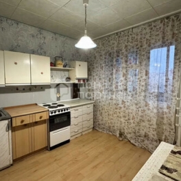 Продажа 1-комн квартиры на вторичном рынке ул Десантников,  д. 12,  к. 1