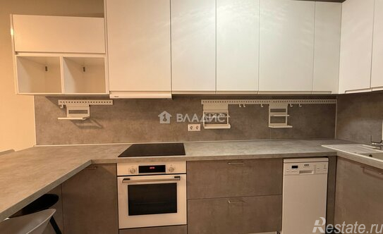 Продажа 3-комн квартиры на вторичном рынке улица Александры Монаховой,  д. 84 к4