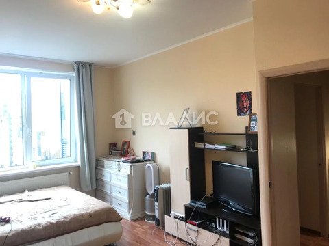 Продажа 1-комн квартиры на вторичном рынке улица Адмирала Коновалова,  д. 2-4