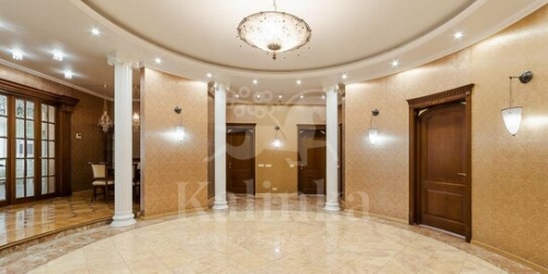5-комн квартира Левшинский Б. пер,  д. 11