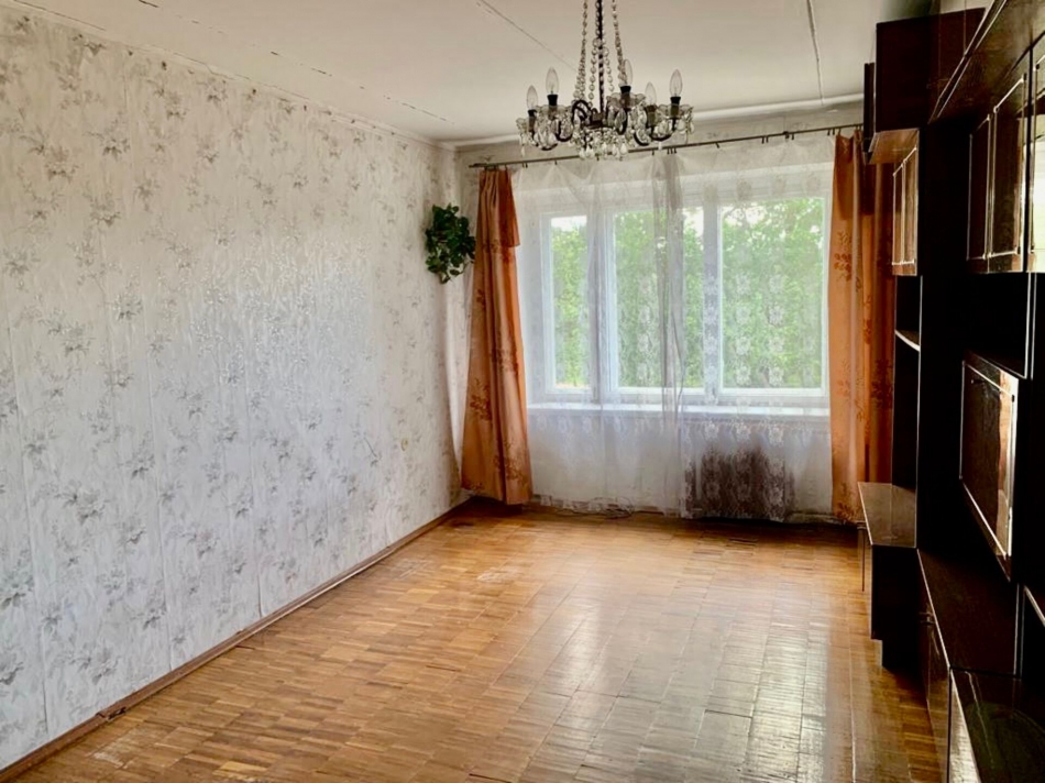 Продажа 4-комн квартиры на вторичном рынке Кингисеппское ш,  д. 10,  к. 1