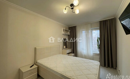 Продажа 2-комн квартиры на вторичном рынке Самаркандский бульвар,  д. 6 к3