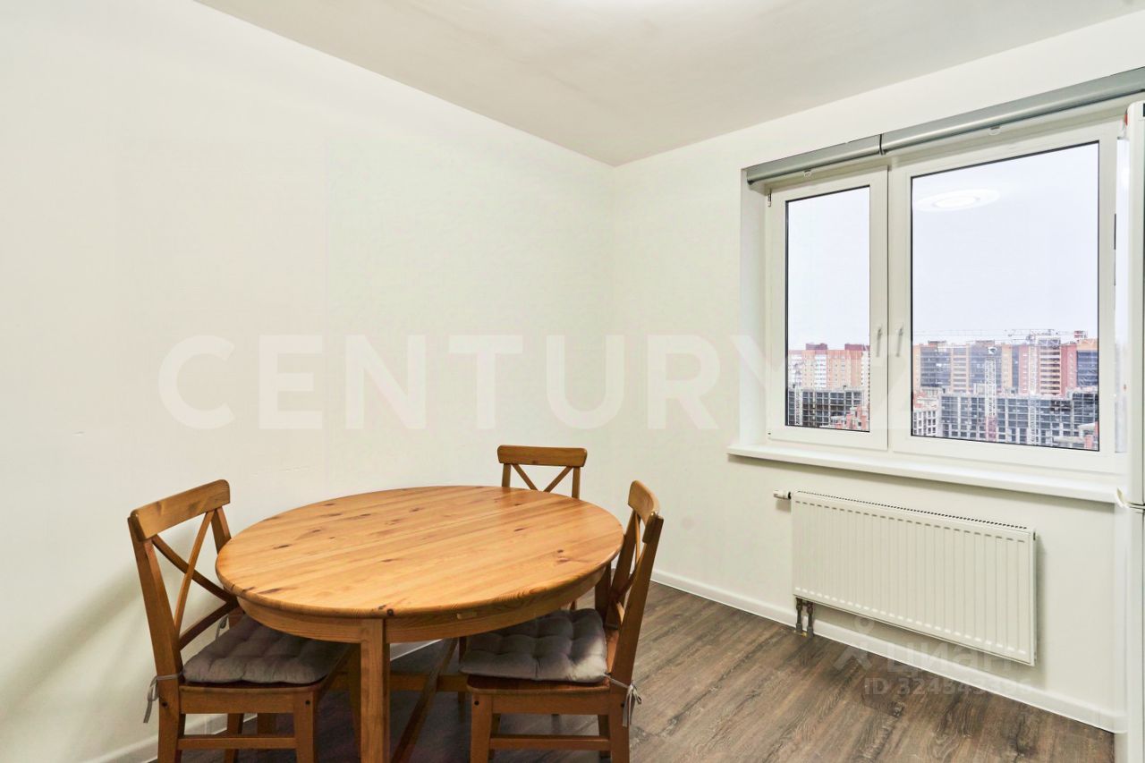 Продажа 1-комн квартиры на вторичном рынке пос. Новогорелово, улица Современников, 3