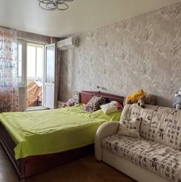 Продажа 2-комн квартиры на вторичном рынке Новопеределкинская улица,  д. 8