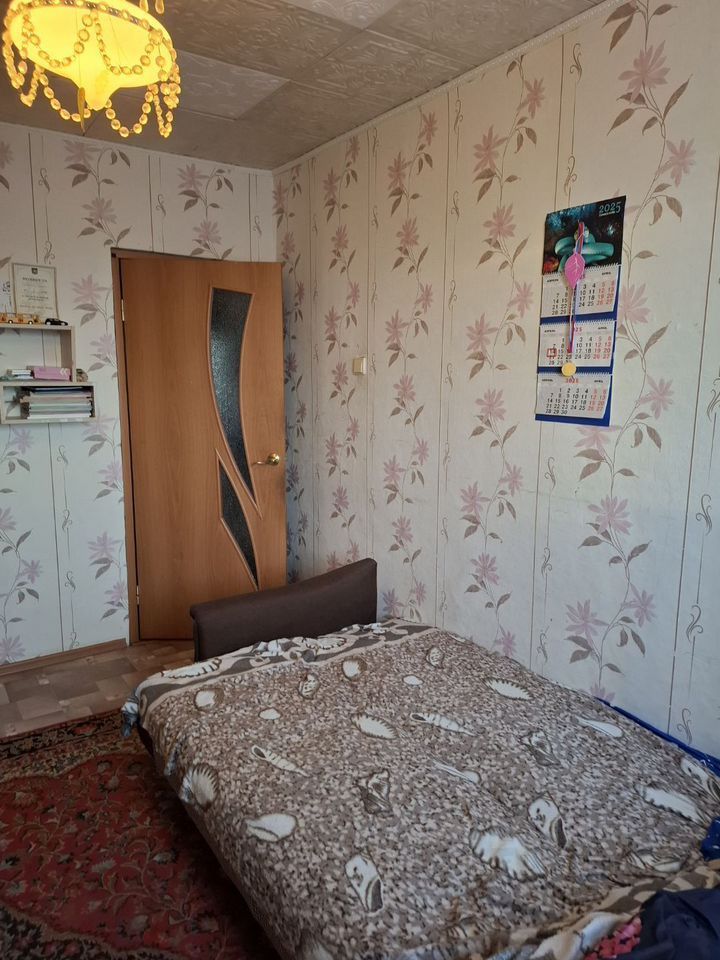 Продажа 3-комн квартиры на вторичном рынке пос. Елизаветино, площадь Дружбы, 14